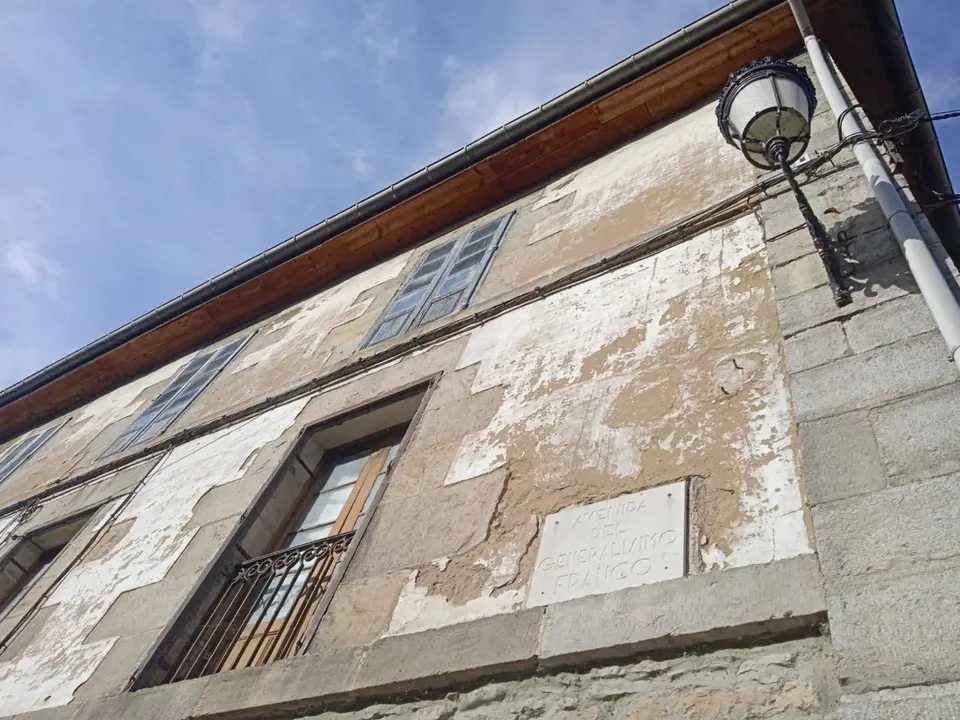 Podemos denuncia ante la Fiscalía la 'Avenida Generalísimo Franco' de Ontaneda