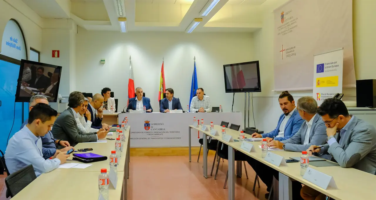 Reunión de la Mesa Ferroviaria