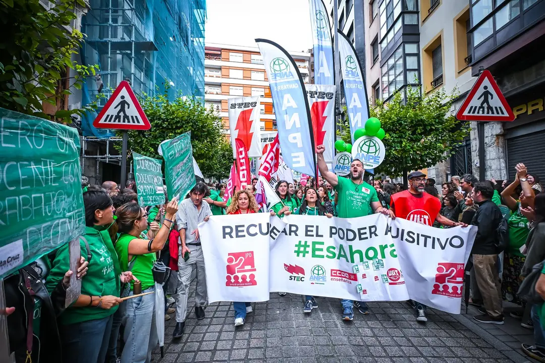 Manifestación de los docentes en Cantabria