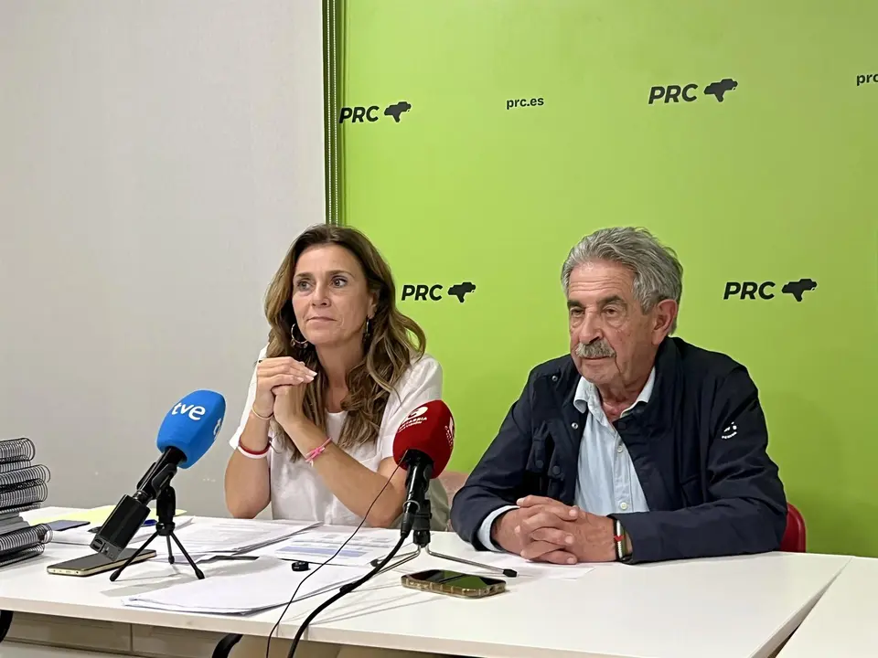 Paula Fernández y Miguel Ángel Revilla