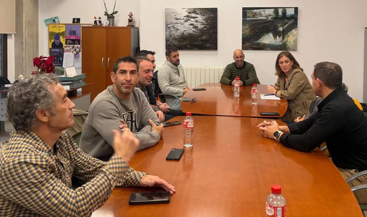 Rosa Díaz durante la reunión que ha mantenido con el comité de empresa de los bomberos
