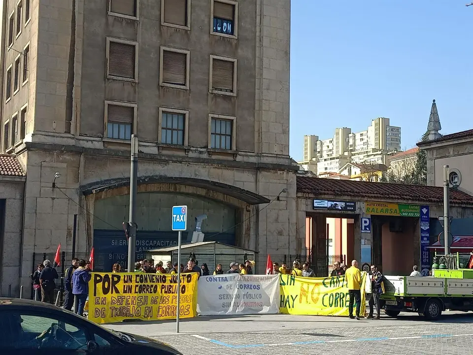 Concentración de empleados de Correos