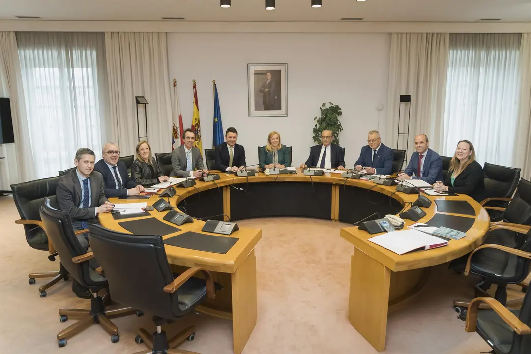 Reunión de la Mesa del Parlamento y la Junta de Portavoces