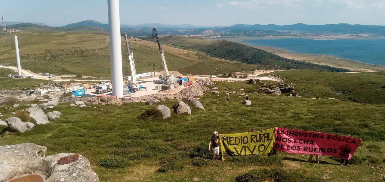 Obras del polígono eólico del Escudo