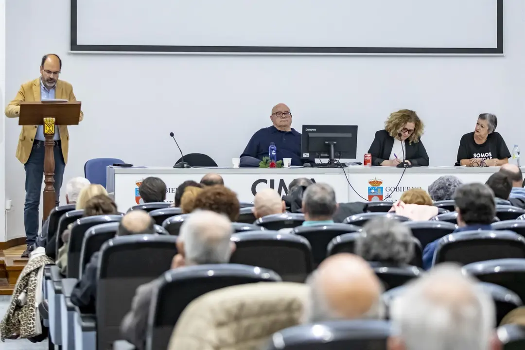 El secretario general del PSOE de Torrelavega, Jose Luis Urraca