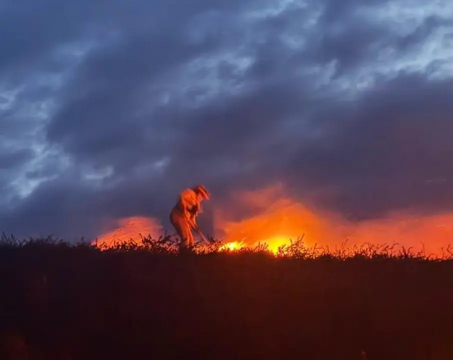 Imagen de archivo de un incendio forestal en Lunada