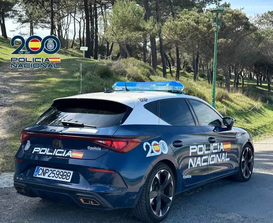 Vehículo de la Policía Nacional 
