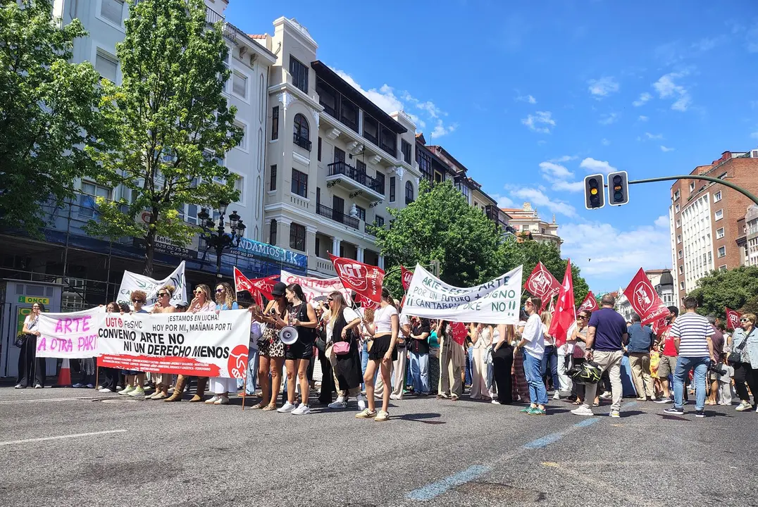 Manifestación en Santander del comercio textil y del calzado 