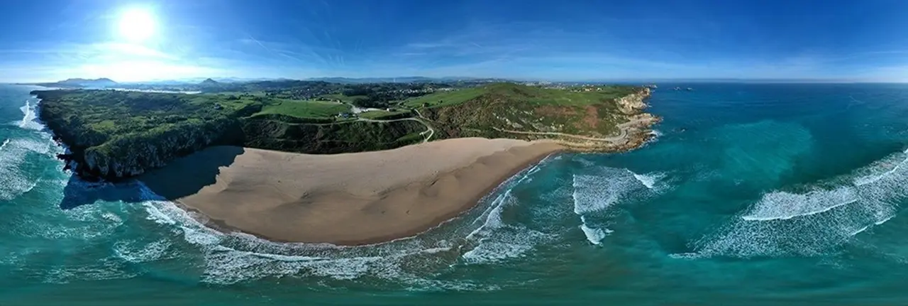 Panorámica playa de Usgo. 