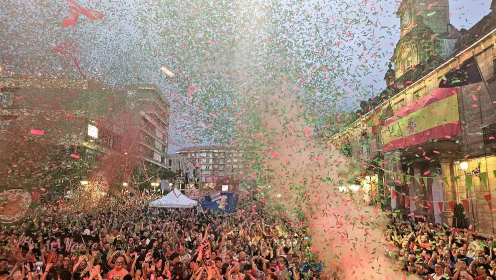 Chupinazo que inicia las fiestas de Torrelavega 