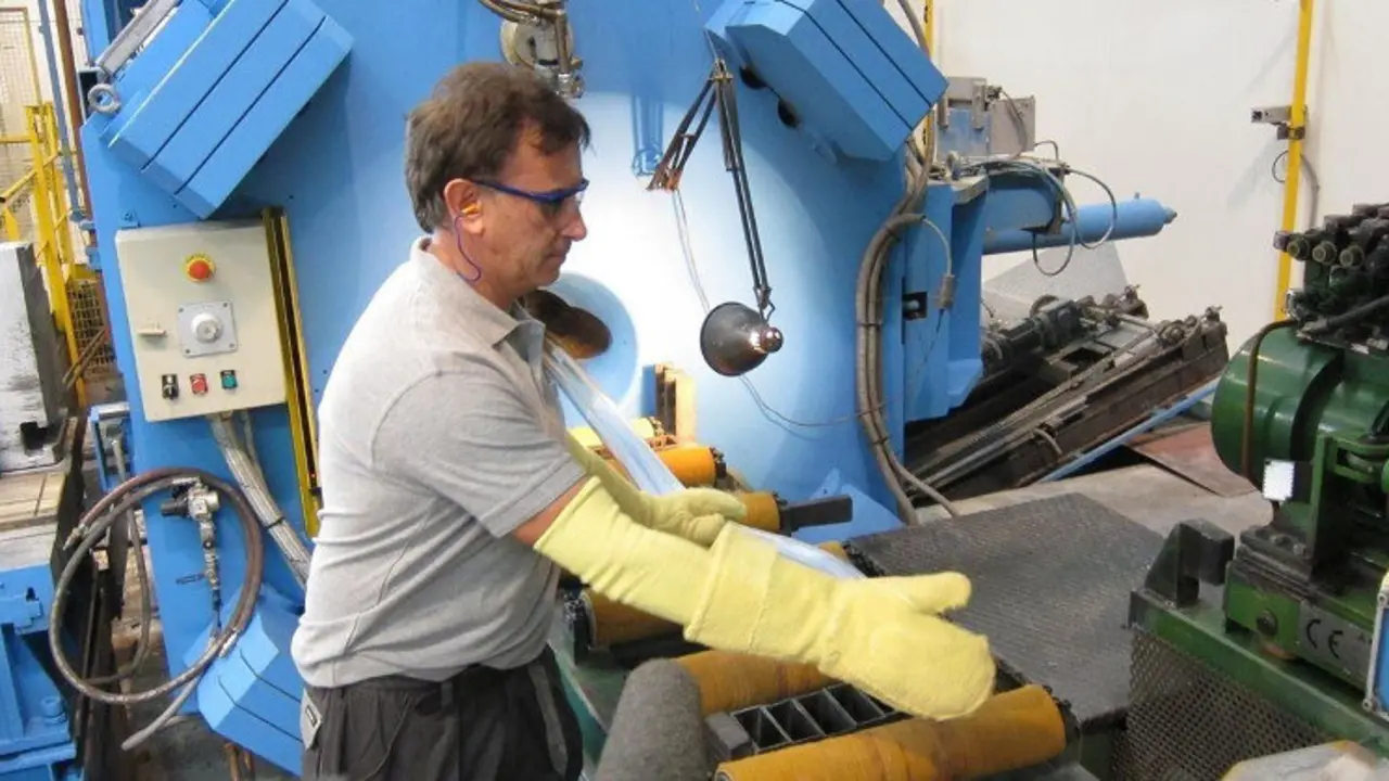 En lo que va de a&ntilde;o la producci&oacute;n industrial en Cantabria ha bajado un 3,4%