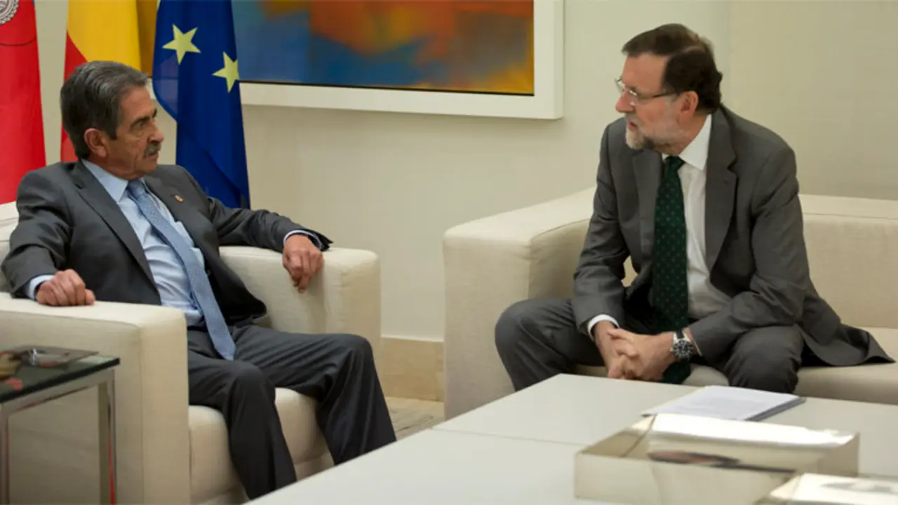 Miguel &Aacute;ngel Revilla y Mariano Rajoy reunidos en Moncloa