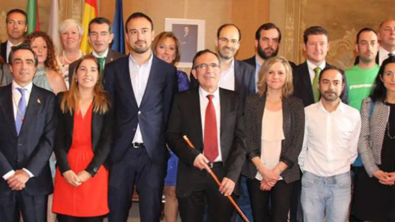 cruz viadero toma posesi&Atilde;&sup3;n junto a corporaci&Atilde;&sup3;n 1