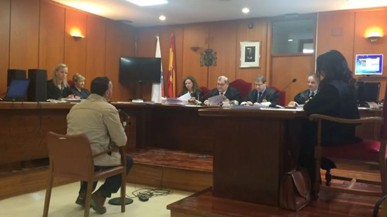 El Guardia Civil est&aacute; acusado de maltratar de forma habitual, y durante unos 10 a&ntilde;os, a su esposa y al hijo de ambos