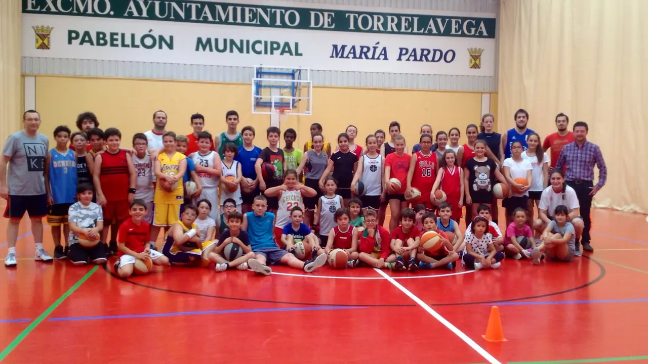 Torrelavega tiene una tradici&oacute;n deportiva muy ligada al baloncesto