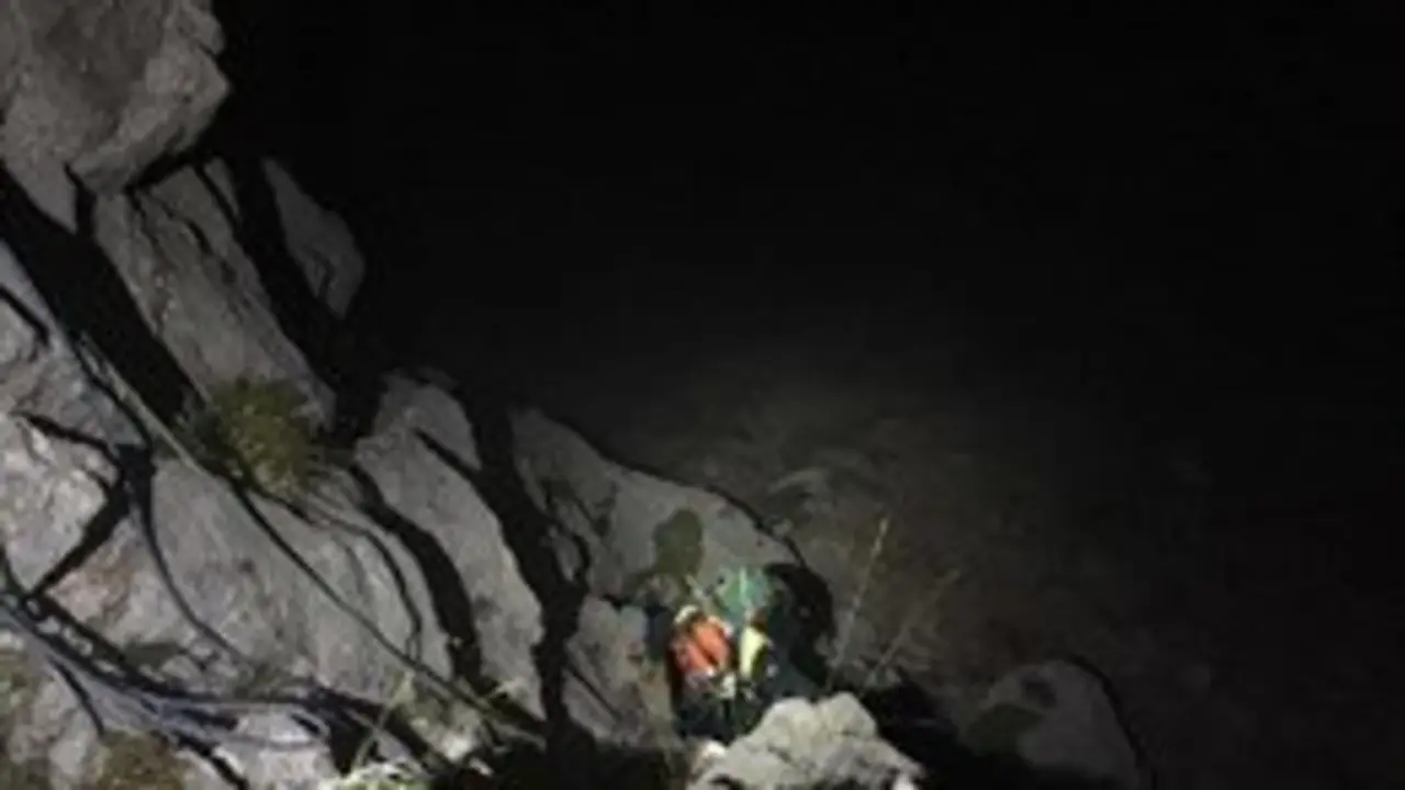 Los dos escaladores se hab&iacute;an perdido en la zona de los Picos de Europa conocida como 'Agujas de Tajahierro'.