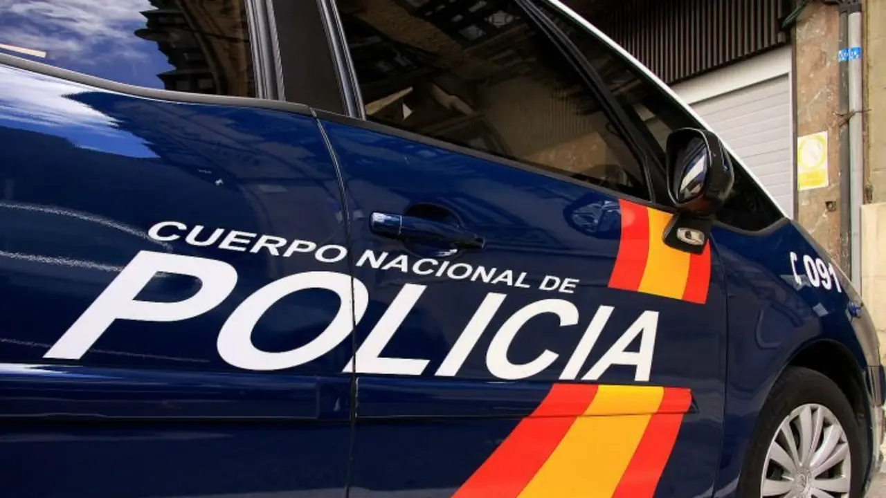 El hombre fue detenido y el veh&iacute;culo en que circulaba trasladado al dep&oacute;sito municipal.