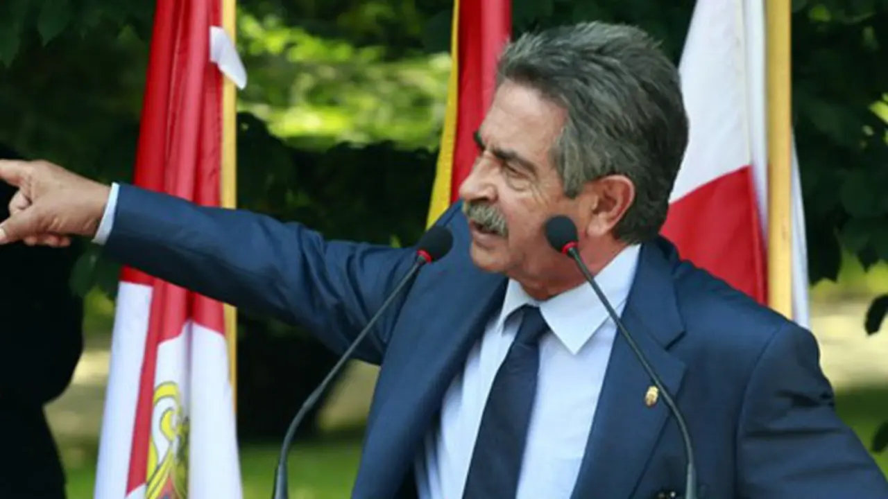 El presidente de Cantabria, Miguel &Aacute;ngel Revilla