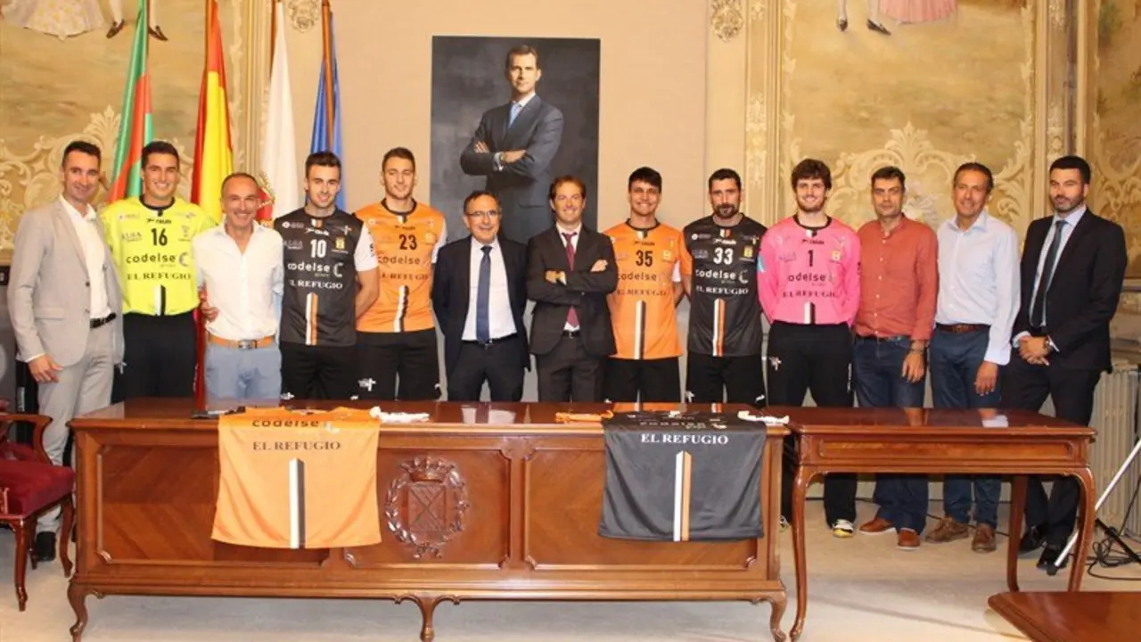 El equipo BM lucir&aacute; el naranja