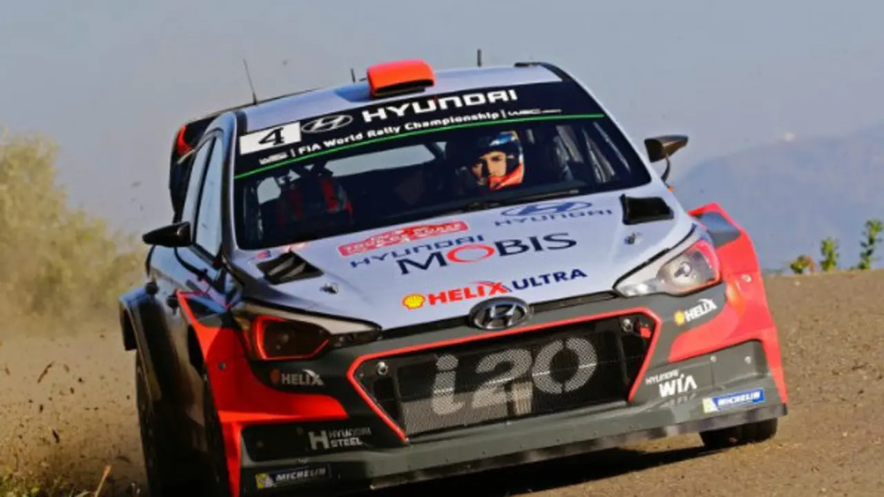 Dani Sordo a bordo de su Hyundai