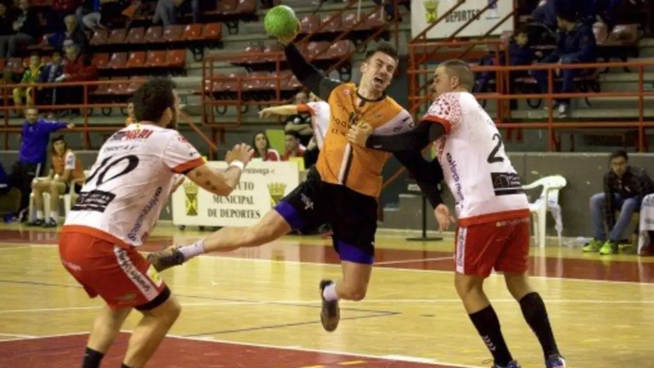 Un momento del partido. Foto: contrameta.com