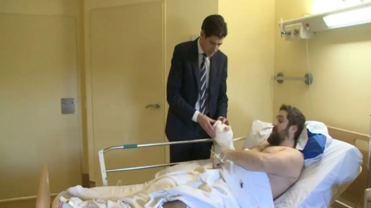 Marius Constantin Carp y Francisco del Pi&ntilde;al en la Cl&iacute;nica Momp&iacute;a