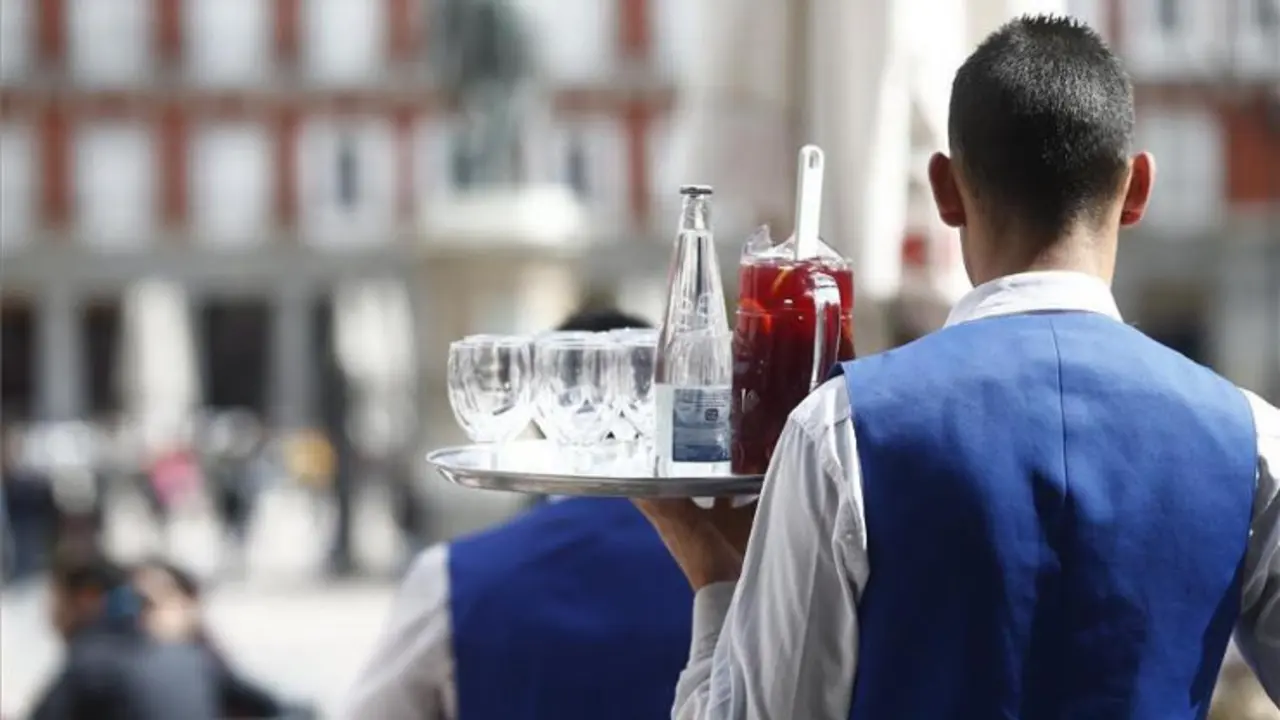 El sector servicios ha sido en el que m&aacute;s ha aumentado el paro