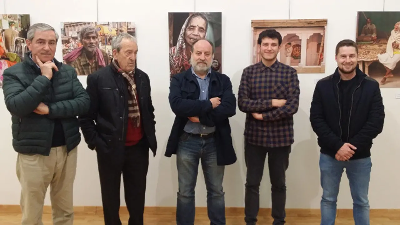 Las autoridades durante la presentaci&oacute;n de la exposici&oacute;n