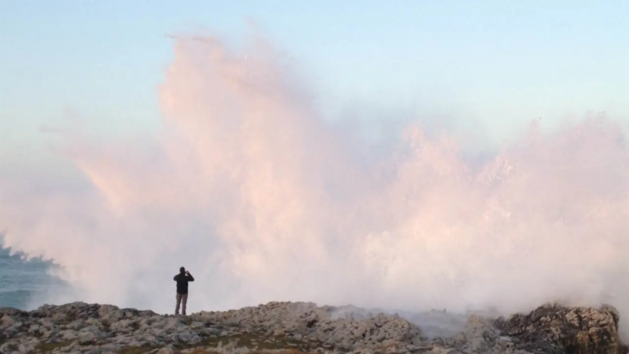 Las olas podr&iacute;an alcanzar 9 metros de altura