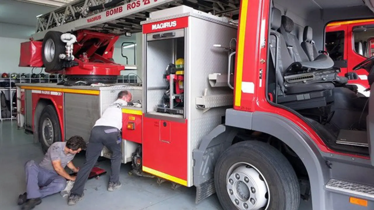 Cami&oacute;n de bomberos de Torrelavega