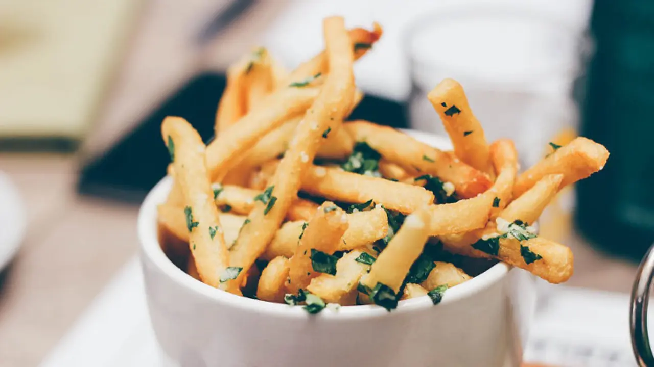 El peque&ntilde;o ha sufrido una intoxicaci&oacute;n al comer patatas fritas