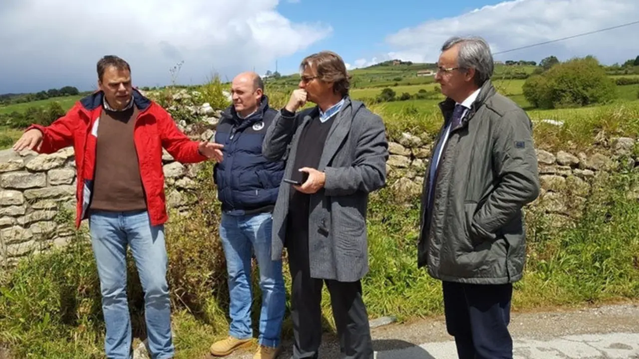 Visita de las autoridades a la zona de las obras