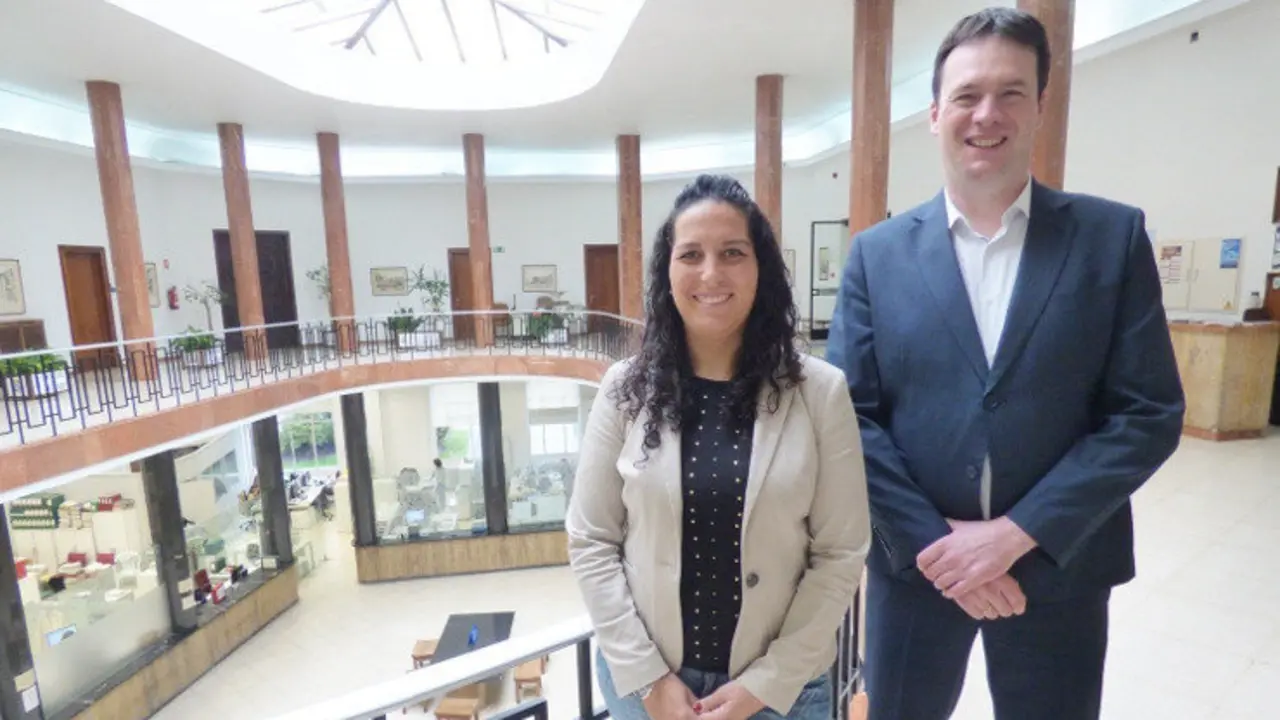 Cora Vielva y David Gonz&aacute;lez ya son concejales no adscritos del Ayuntamiento de Santander