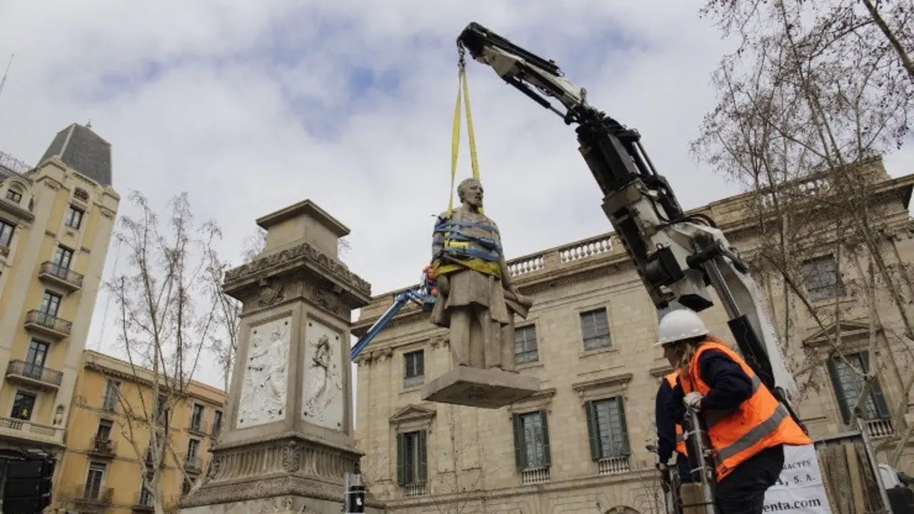 El Ayuntamiento de Barcelona ha retirado la estatua del I Marqu&eacute;s de Comillas