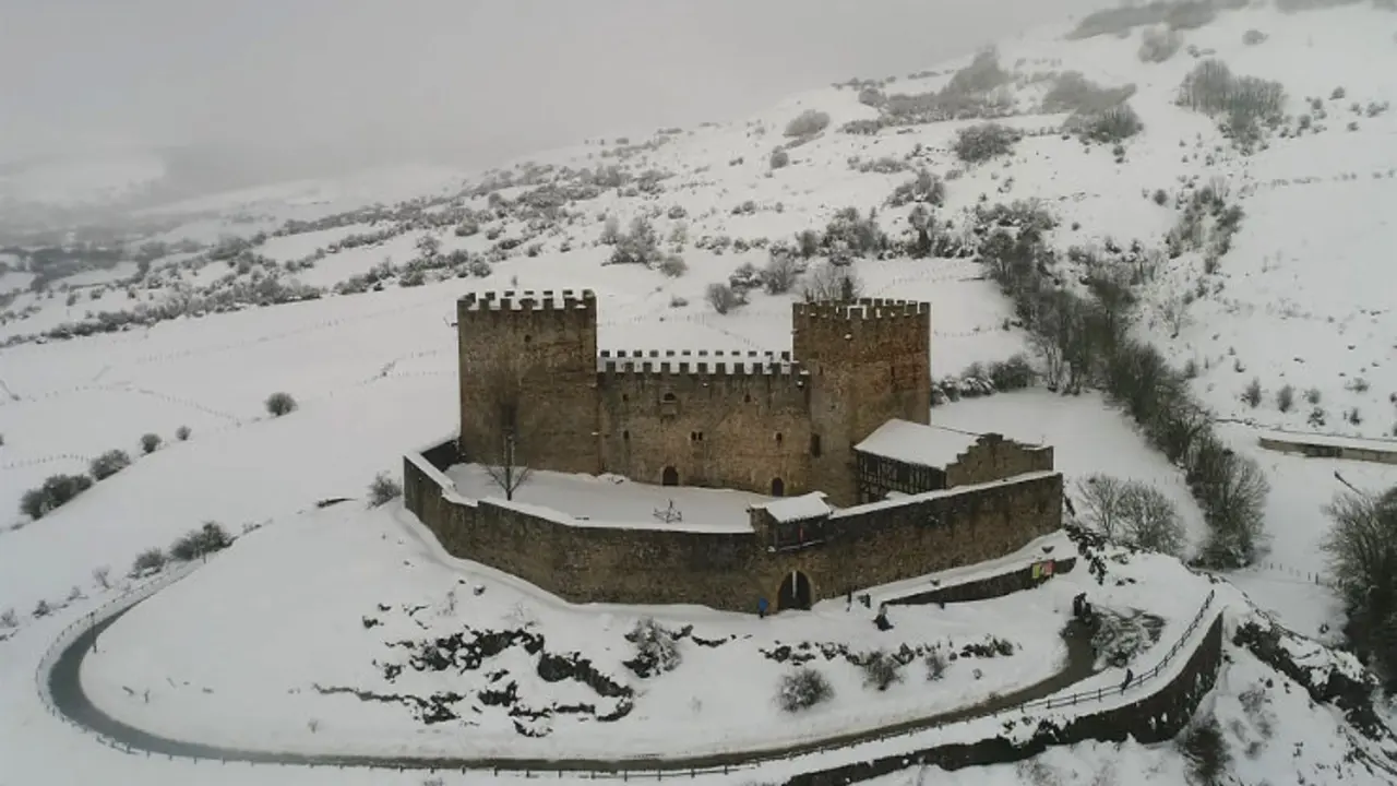 El castillo de Arg&uuml;eso forma parte del Club de Producto Tur&iacute;stico Castillos y Palacios