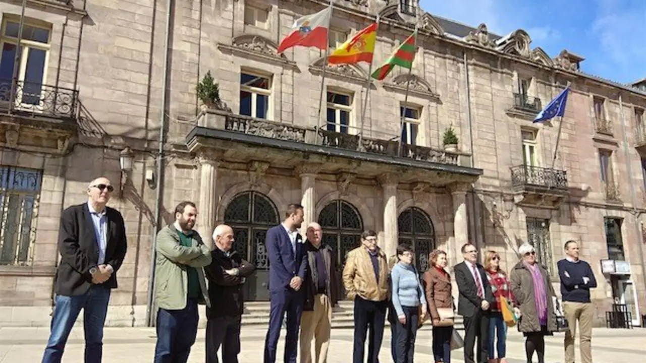 Minuto de silencio por el &uacute;ltimo asesinato machista