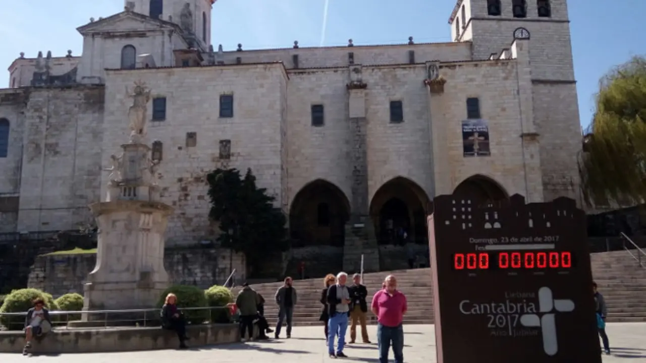 El reloj situado en la catedral de Santander que marcaba la cuenta atr&aacute;s del A&ntilde;o Jubilar Lebaniego