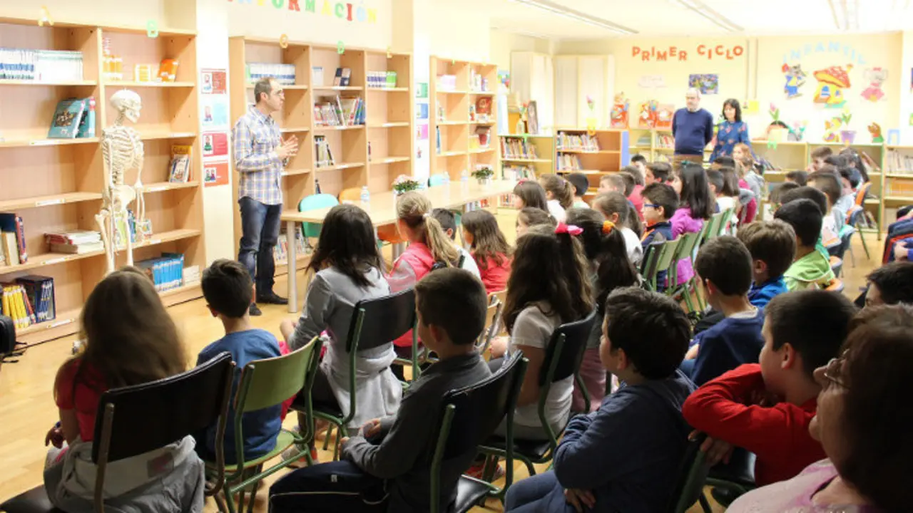 Educaci&oacute;n ha garantizado a los padres y madres de alumnos cinco horas lectivas en septiembre y junio