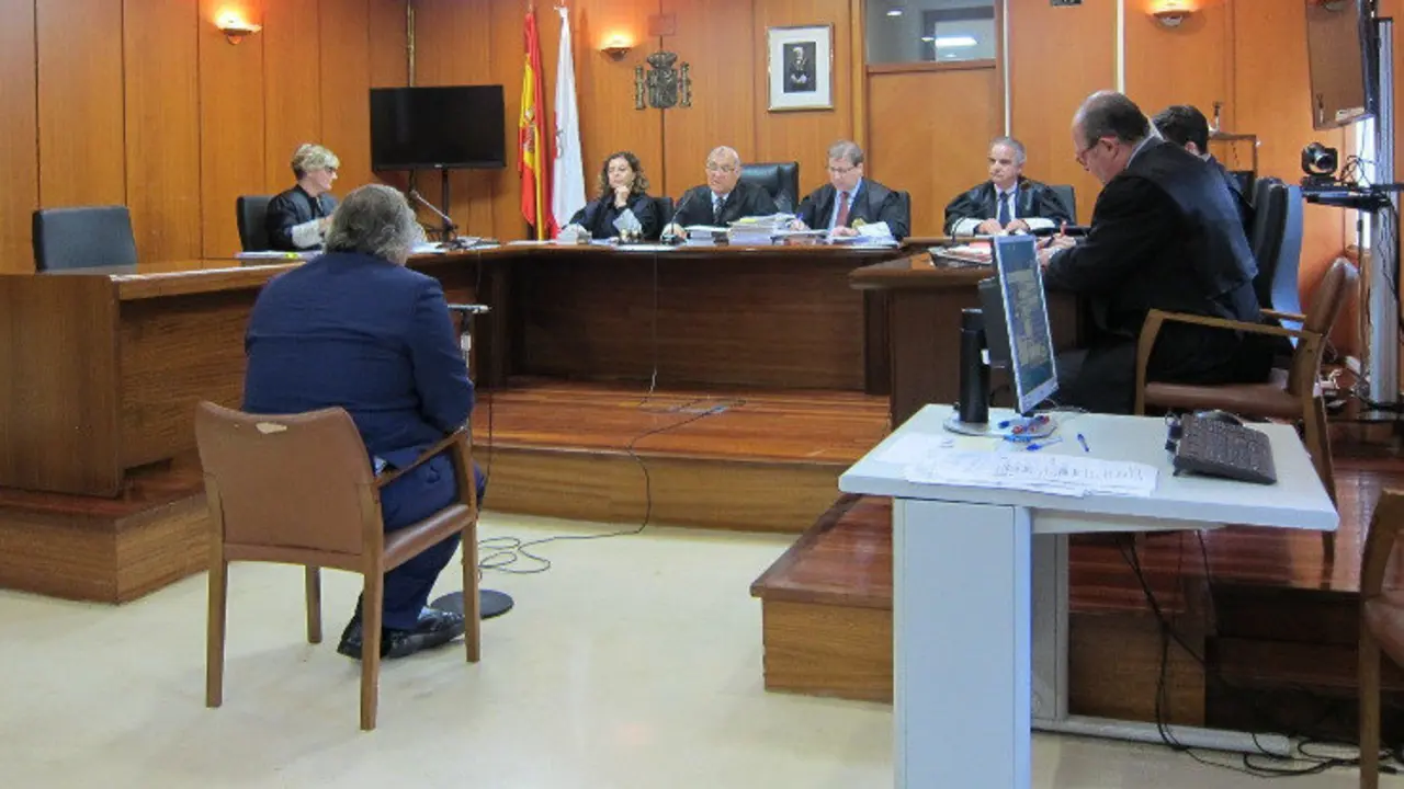 El expresidente de CEOE Cantabria, Miguel Mirones, durante el juicio