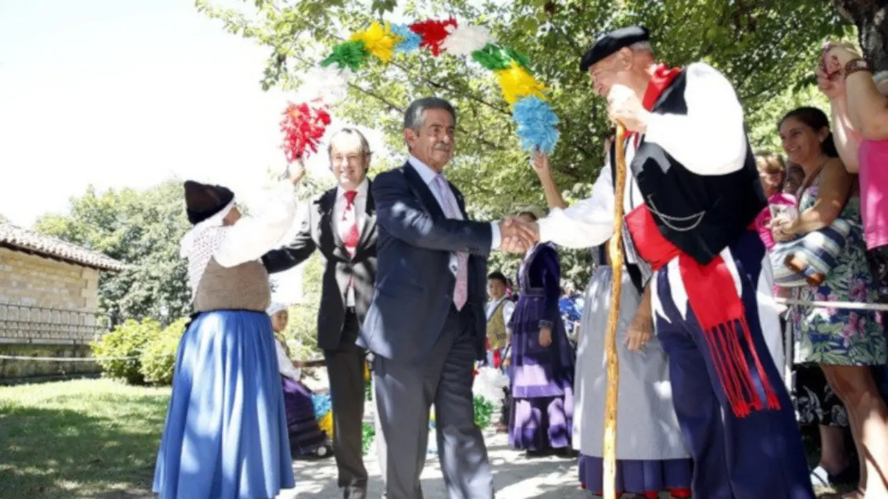 D&iacute;a de las Instituciones c&aacute;ntabras de 2015