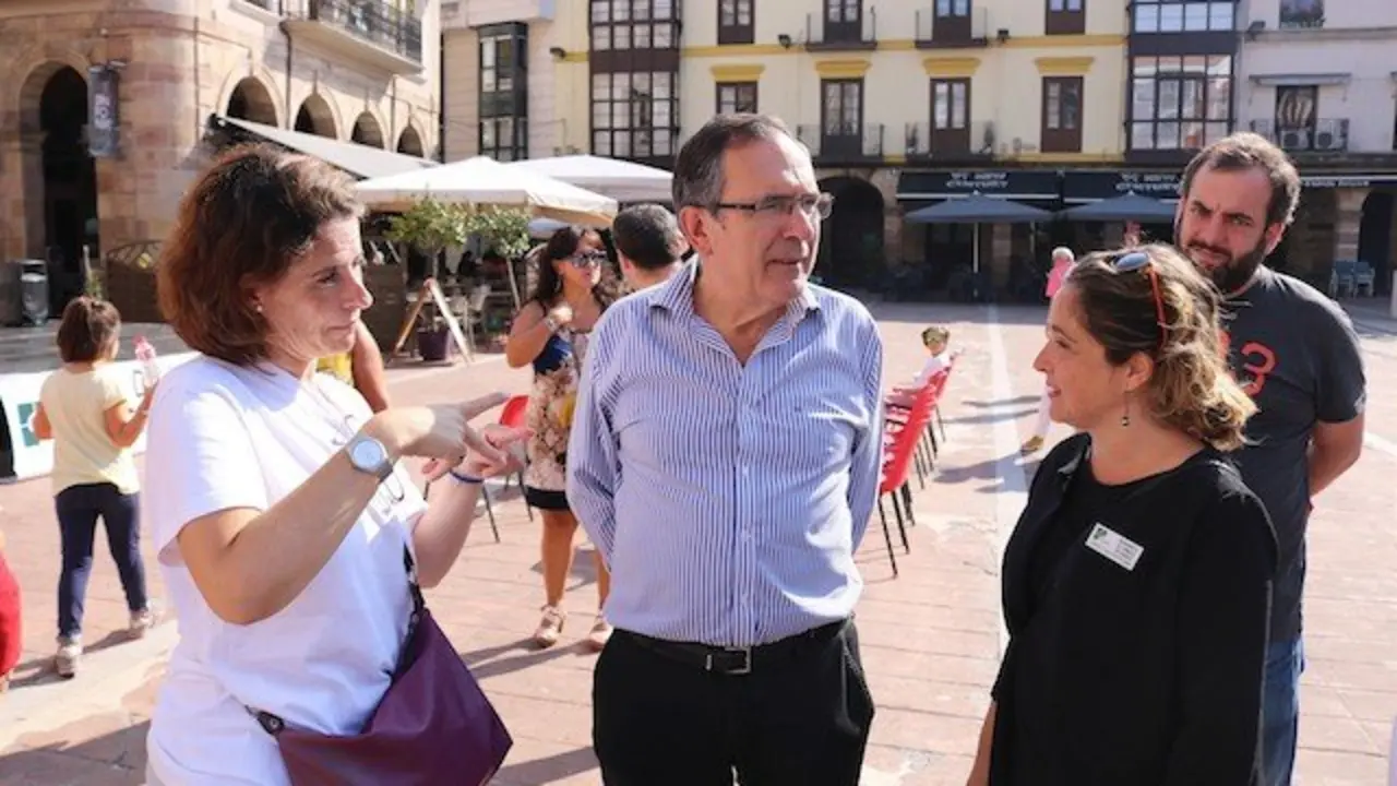 D&iacute;a de las personas sordas en Torrelavega