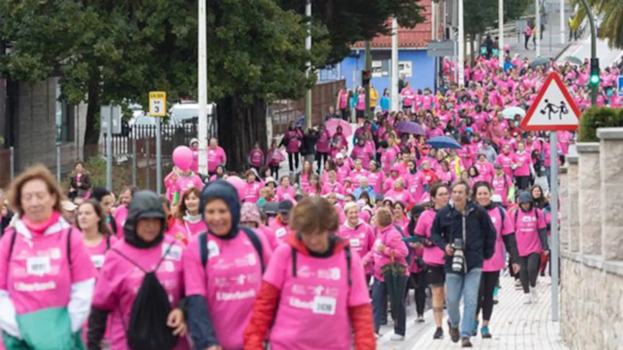 Miles de personas participaron en la Carrera de la Mujer de Bezana