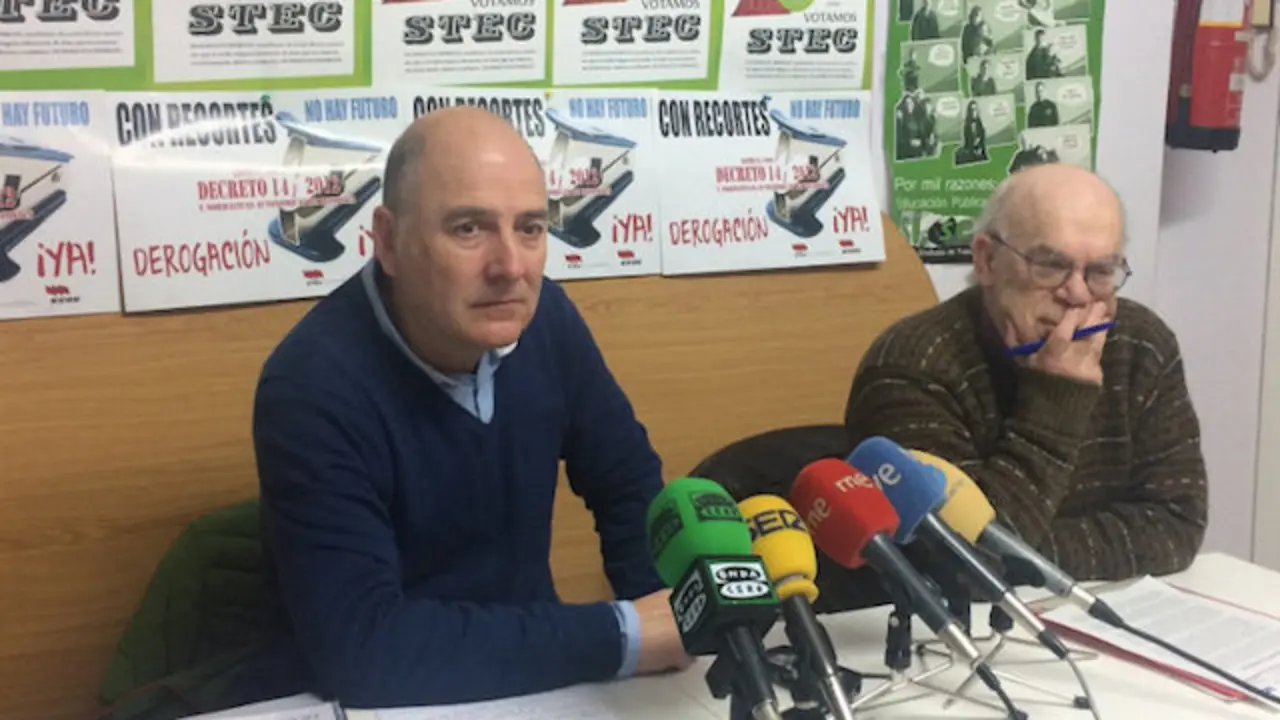 Los miembros del STEC Jes&uacute;s Aguayo y Jos&eacute; Ram&oacute;n Merino, en una imagen de archivo