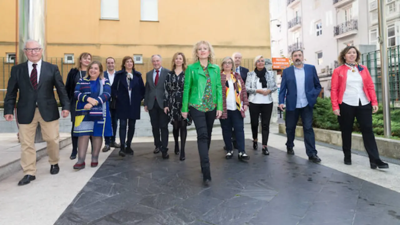 11:30 Sala de Prensa del Gobierno de Cantabria. La vicepresidenta y consejera de Universidades e Investigaci&oacute;n, Medio Ambiente y Pol&iacute;tica Social, Eva D&iacute;az Tezanos, informa, en rueda de prensa, de los presupuestos de su departamento para 2019.