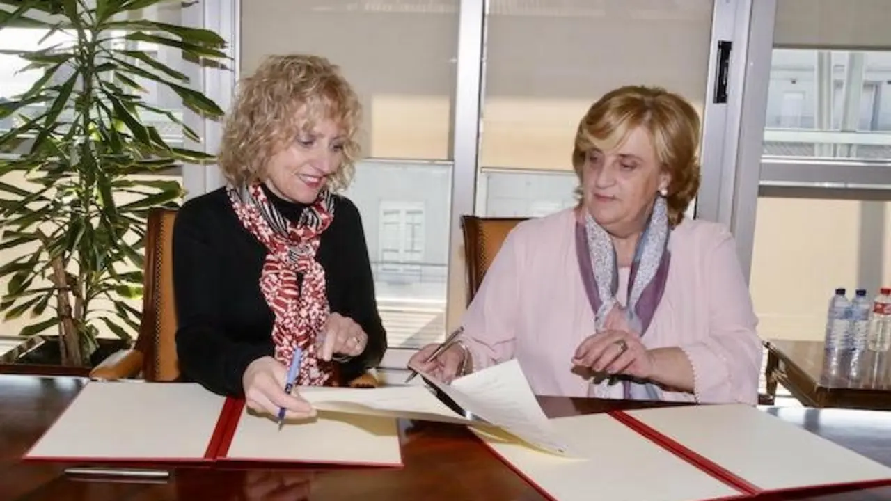 Firma del convenio con AMAT