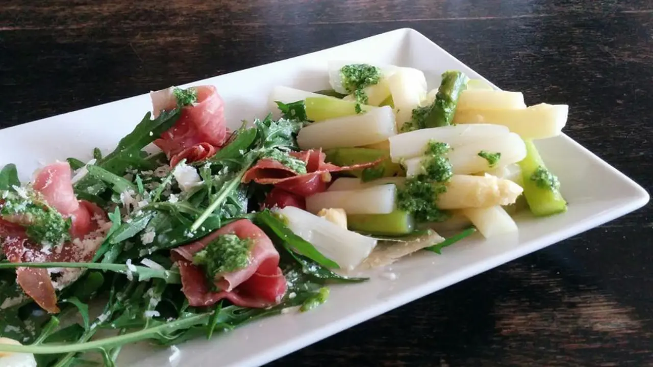 Los aperitivos o entrantes que se sirvan son los que iniciar&aacute;n la reuni&oacute;n social