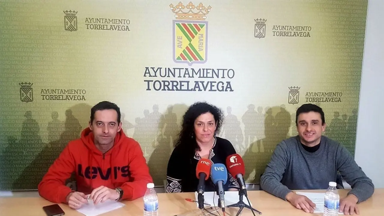 Borja Pel&aacute;ez, M&oacute;nica Rodero y David Barredo, en rueda de prensa