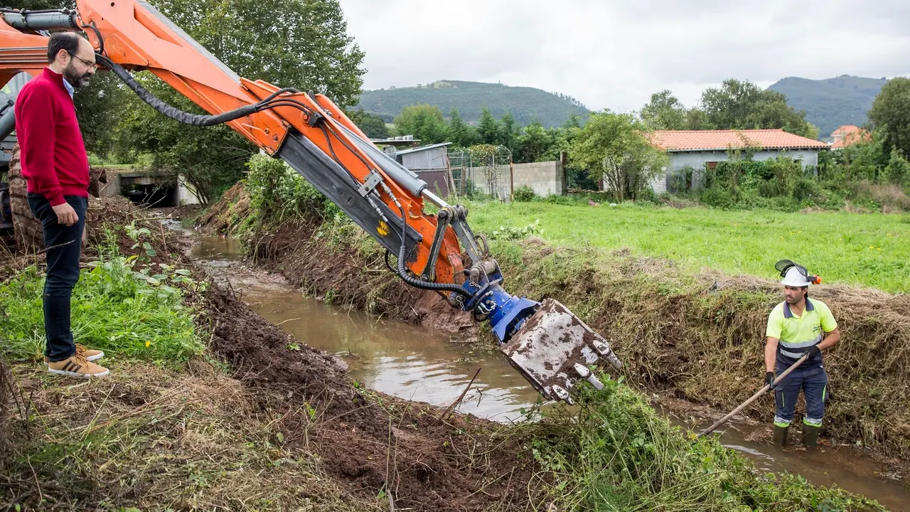 El Ayuntamiento acondiciona r&iacute;os y arroyos