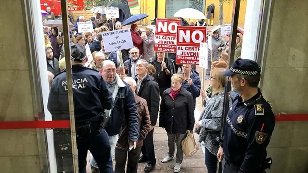 Protestas de los vecinos del Zapat&oacute;n