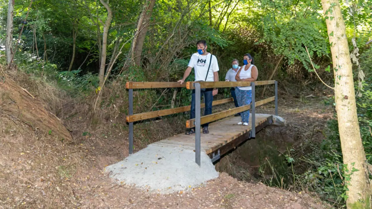 Visita a las mejoras de la senda peatonal en Polanco